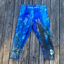Load image into Gallery viewer, Ocean Dreams Capris Leggings