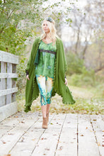 Load image into Gallery viewer, Tree of Life Capris Leggings