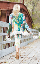 Load image into Gallery viewer, Tree of Life Drape with natural white or black fringes